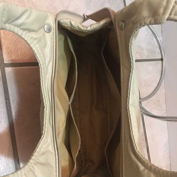 Cream Shoulder Bag (plenty of pockets!) - Picture 3 of 4